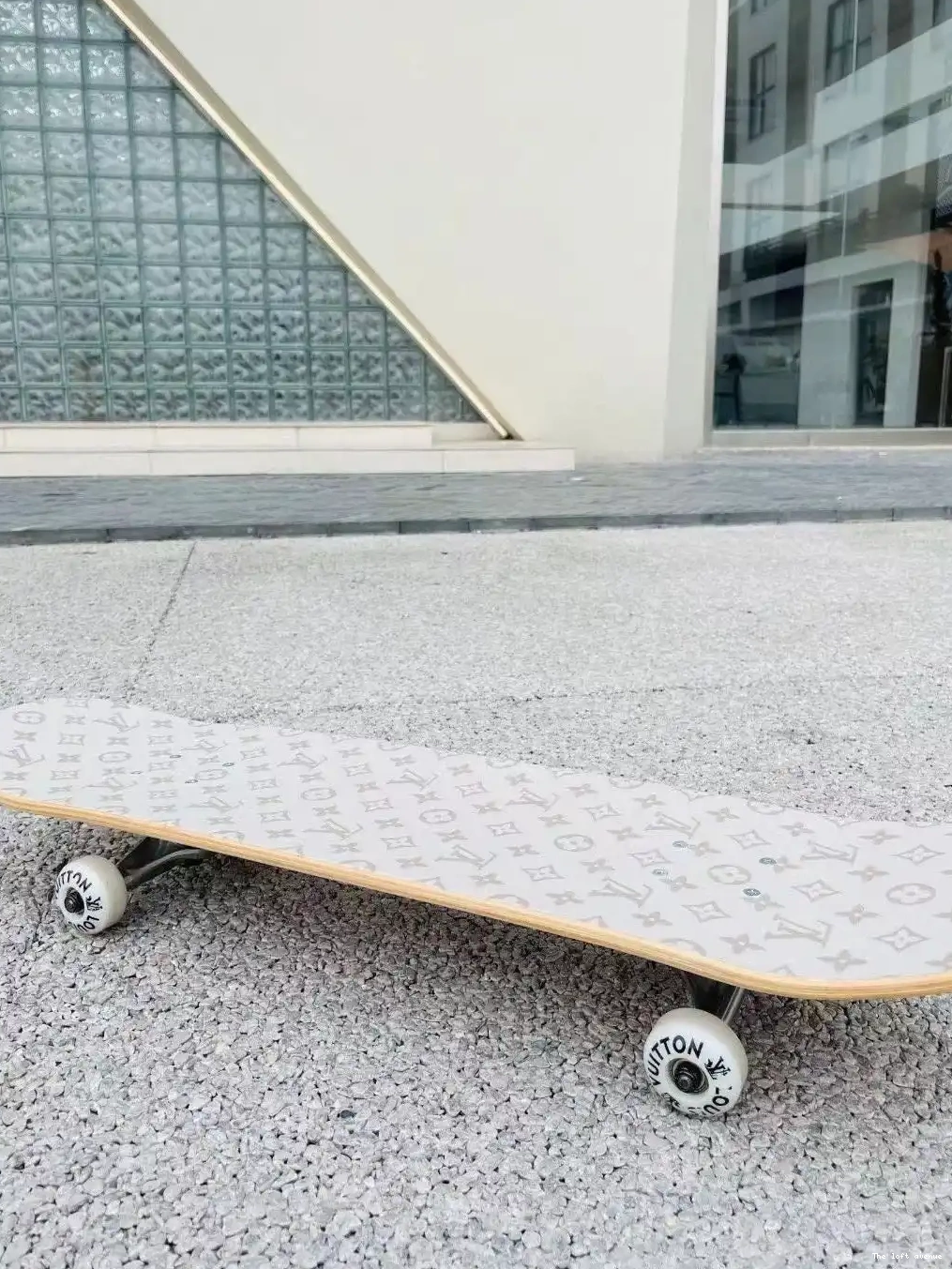 SKATEBOARD CUSTOM LV 0501